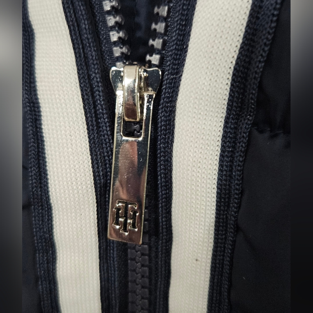 Tommy Hilfiger Winter Coat Warm and Thick - Picture 3 of 4